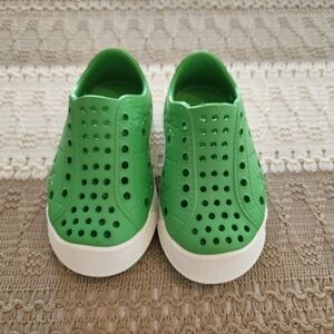 Shooshoos Green Kids Slip-On Shoes Sz Infant 5